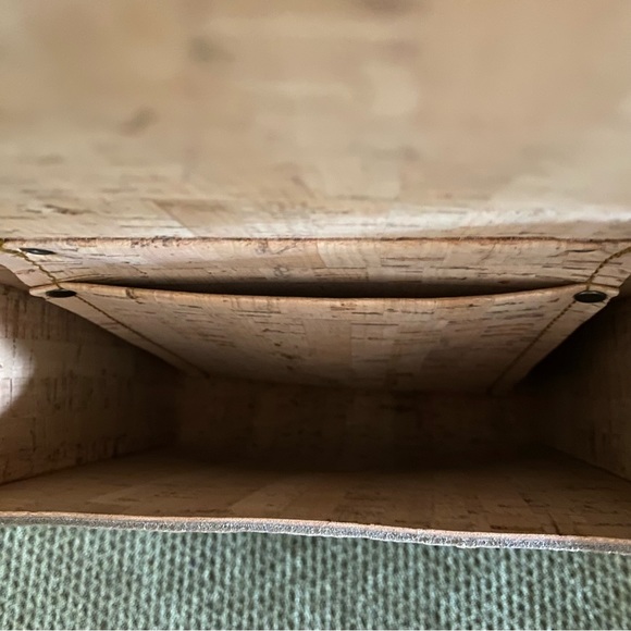 Portuguese Cork/Leather Shoulder Messenger Bag - Picture 6 of 11